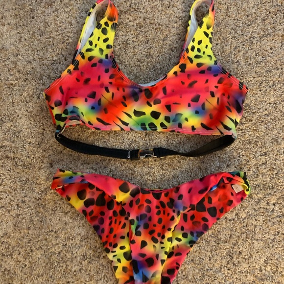 Rainbow leopard bikini - Picture 4 of 4